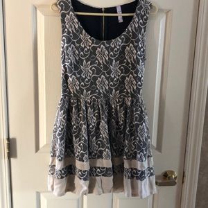 Francesca  Black & Ivory lace sleeveless dress